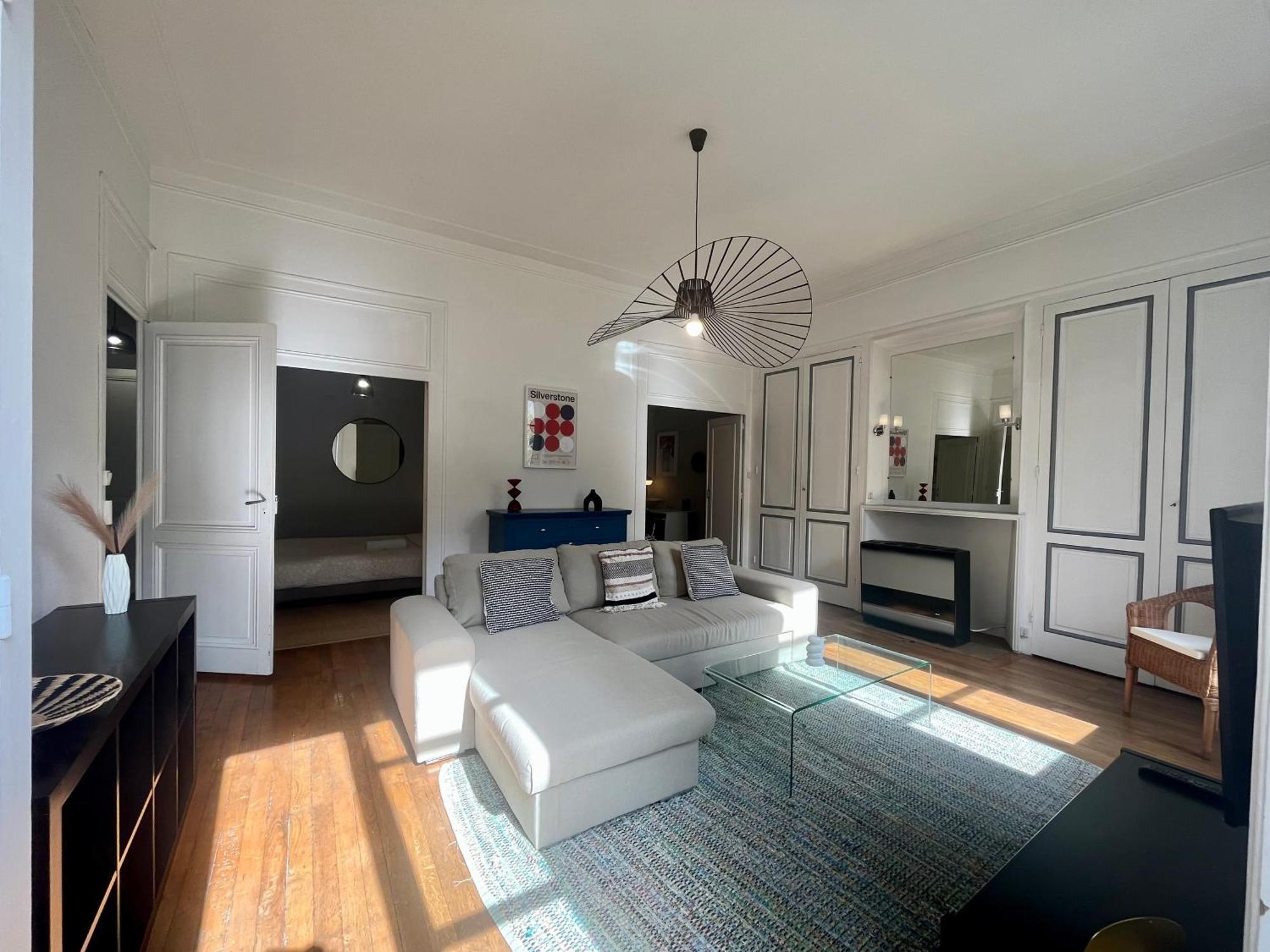 Suite Lavani Lyon Exterior photo